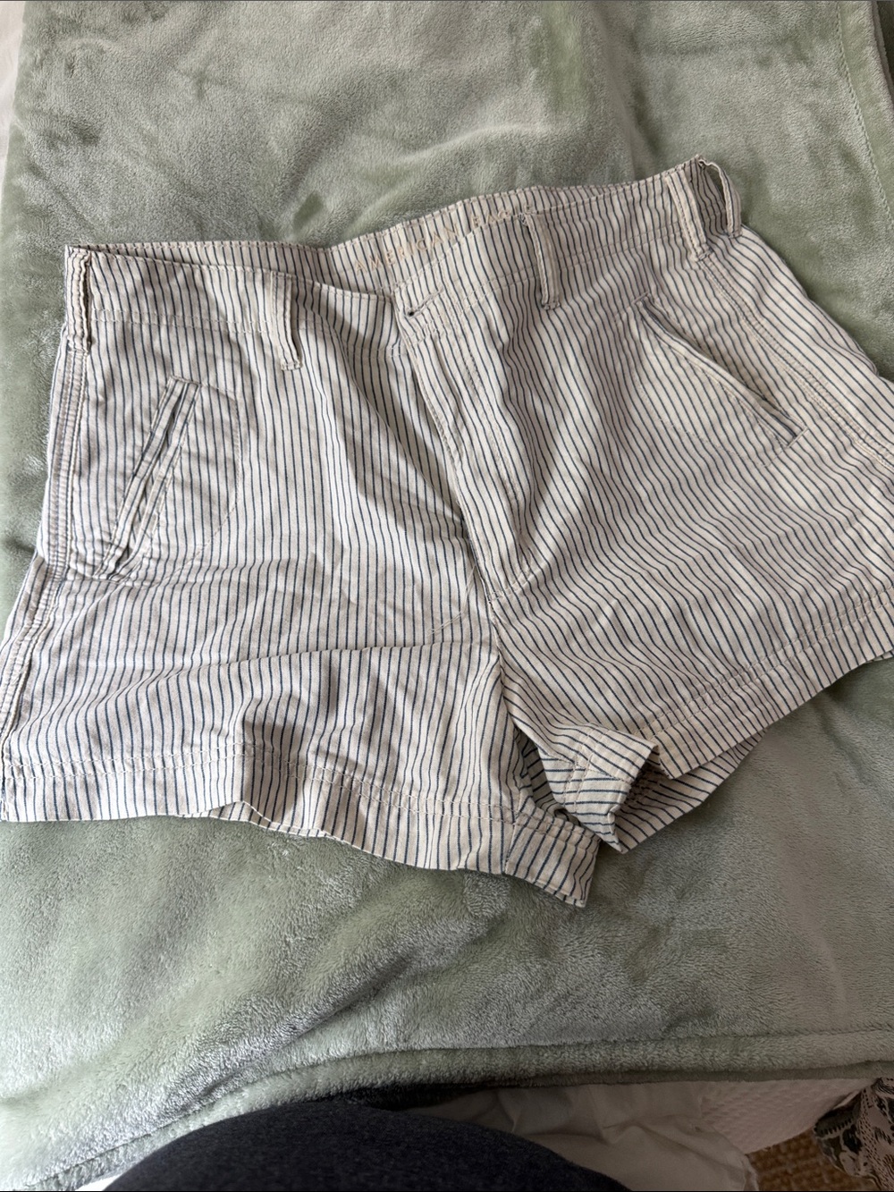 American Eagle Outfitters White with Navy Stripe Women’s Shorts